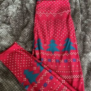 LuLaRoe Tall and Curvy (TC) Holiday Leggings